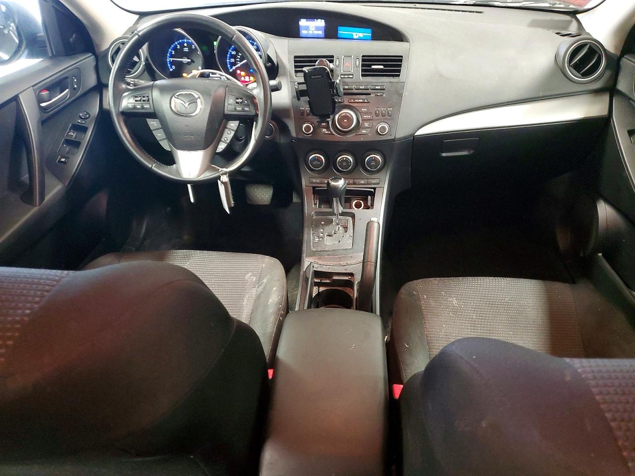 2013 MAZDA 3