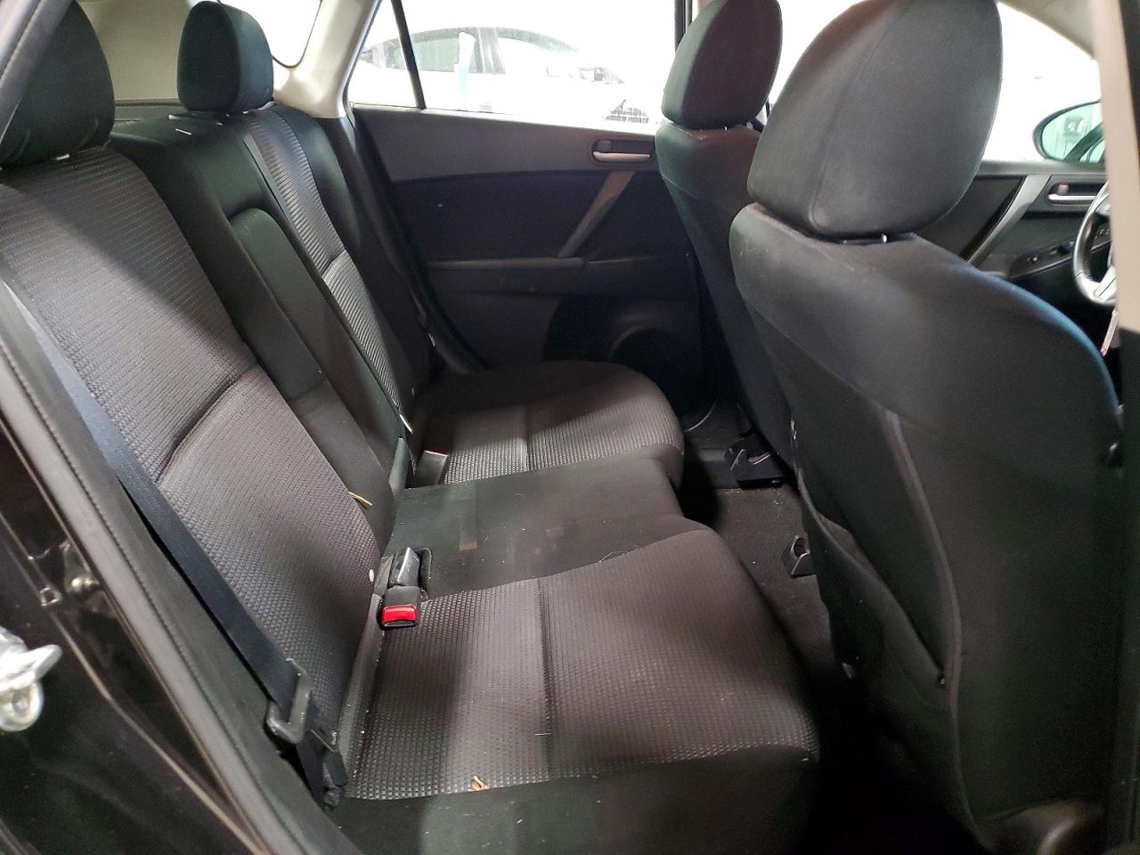 2013 MAZDA 3