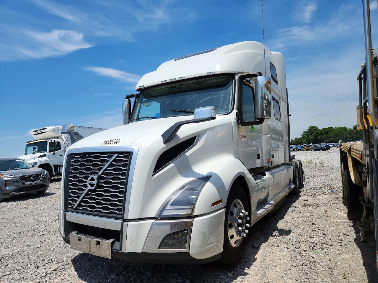 2024 VOLVO VN
