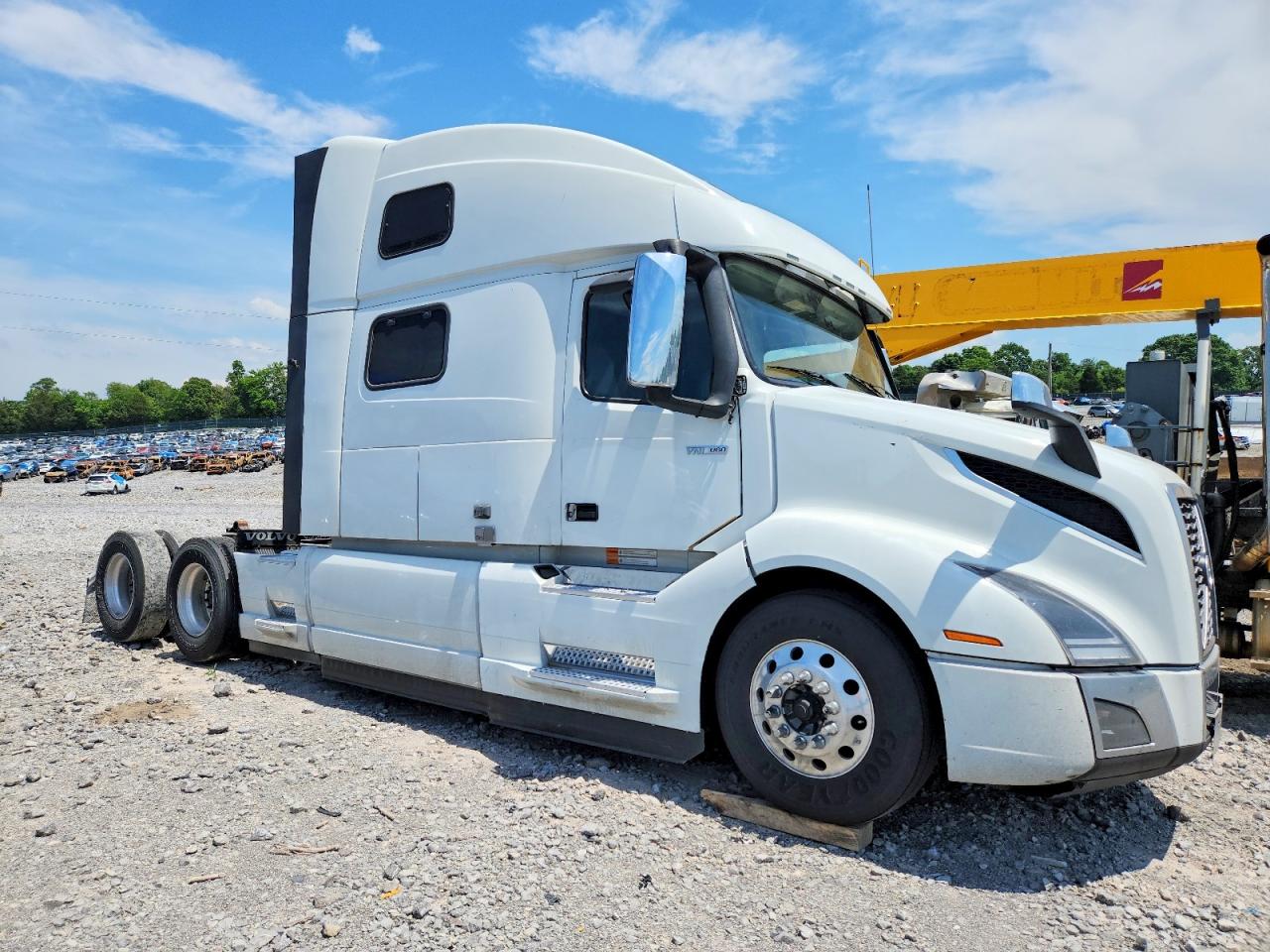 2024 VOLVO VN