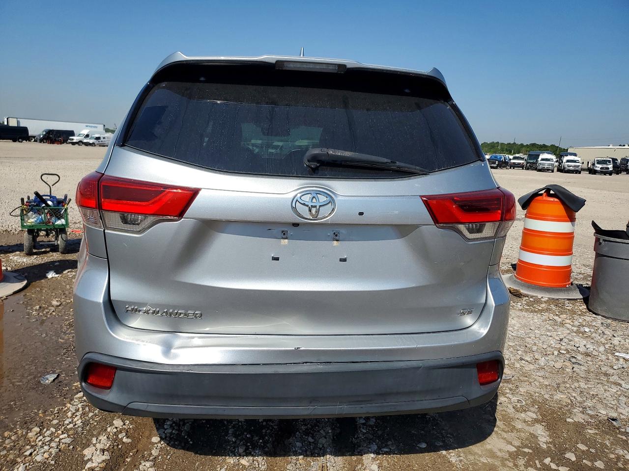 2017 TOYOTA HIGHLANDER