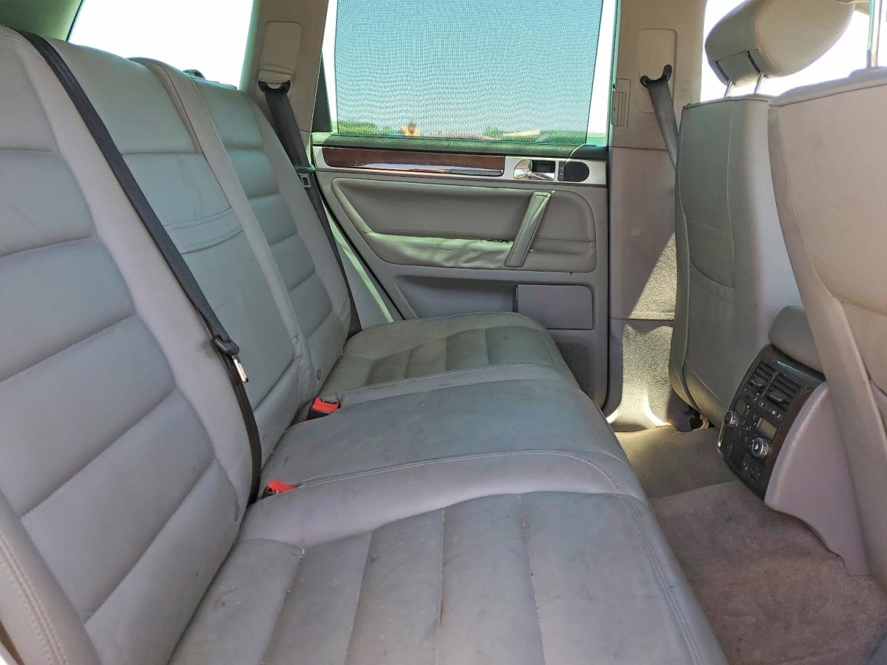 2004 VOLKSWAGEN TOUAREG TD