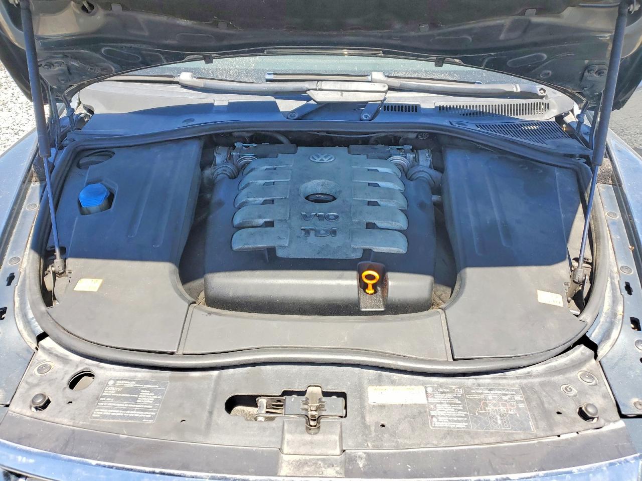 2004 VOLKSWAGEN TOUAREG TD