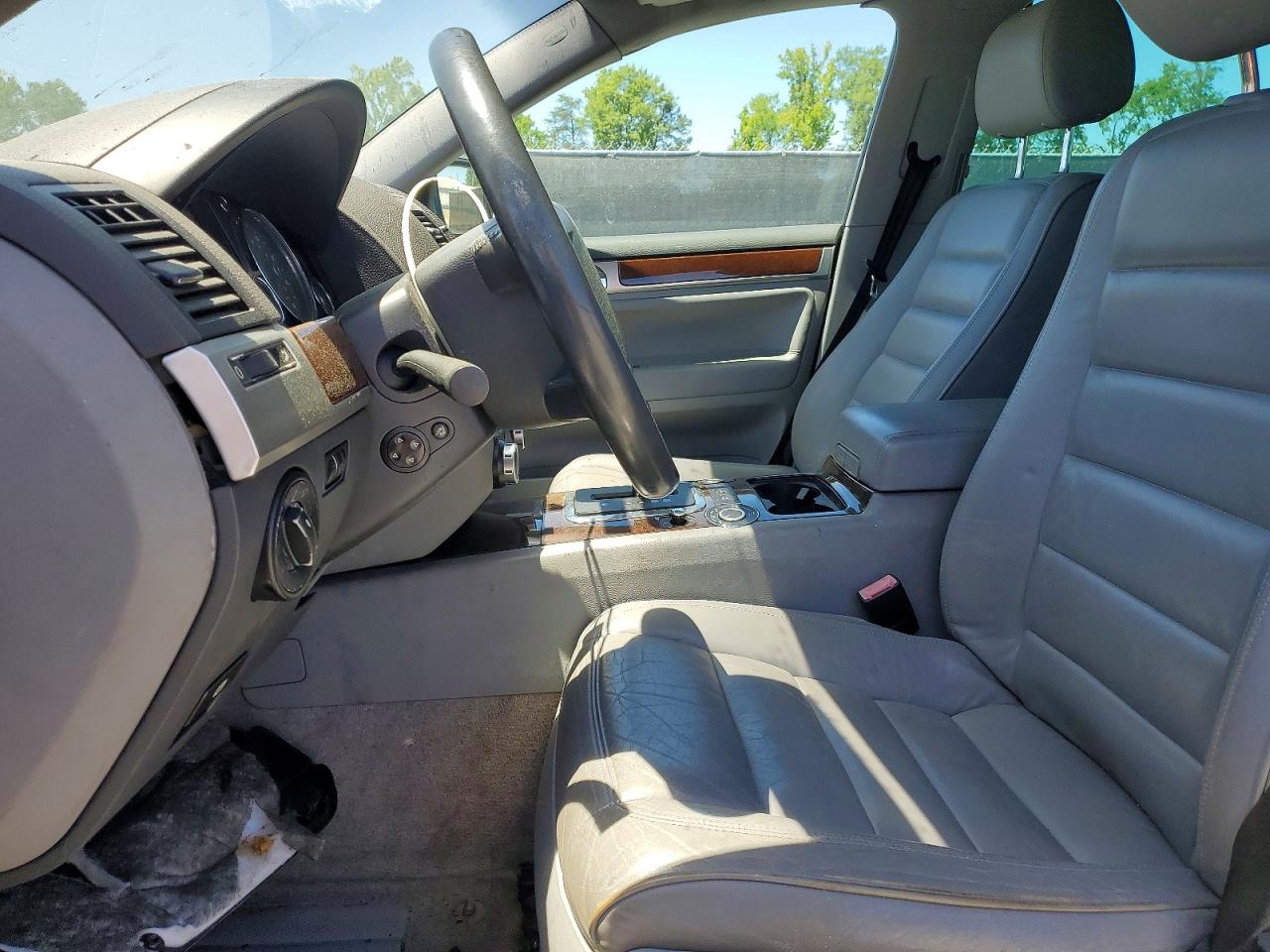 2004 VOLKSWAGEN TOUAREG TD