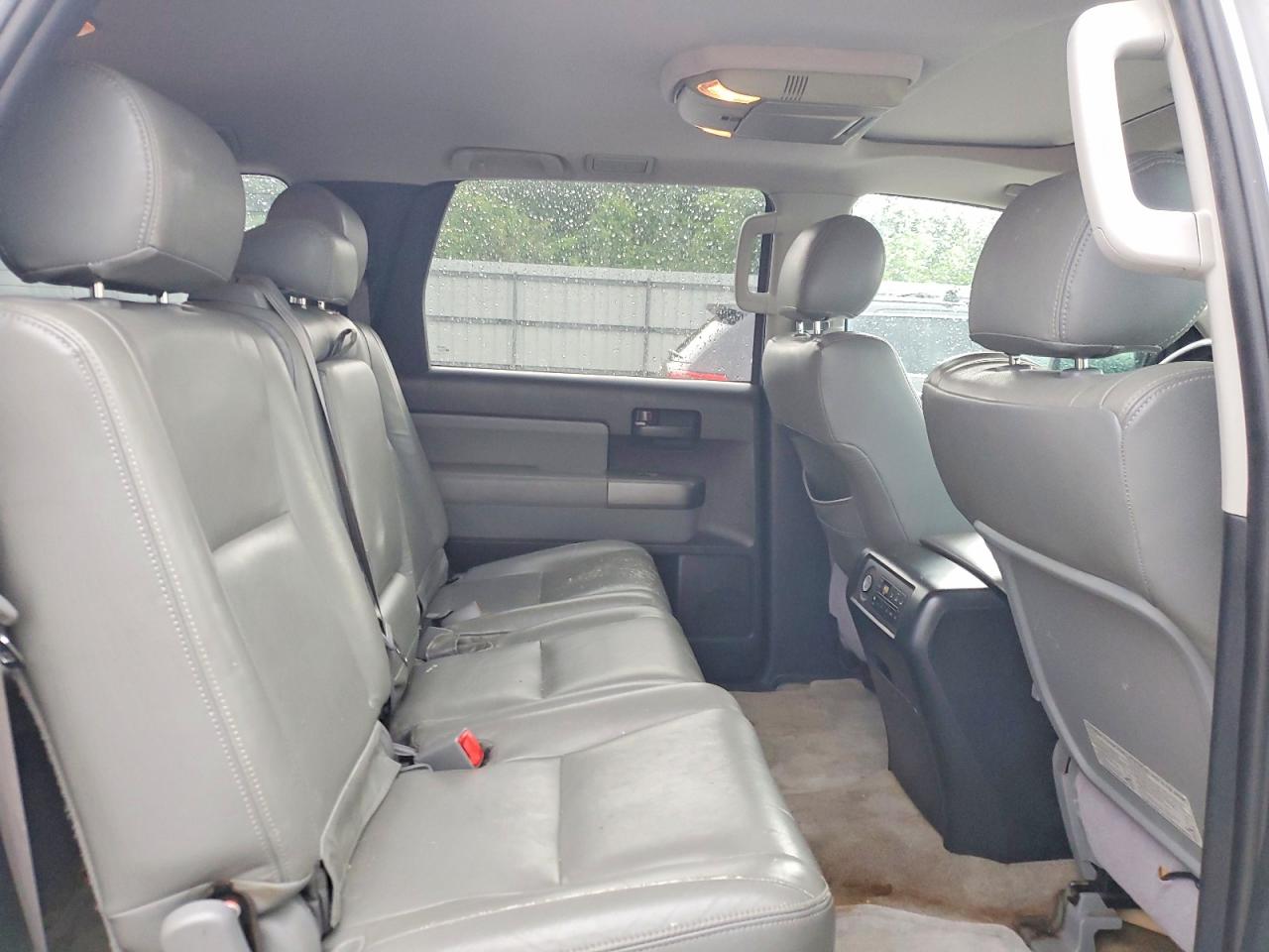 2010 TOYOTA SEQUOIA