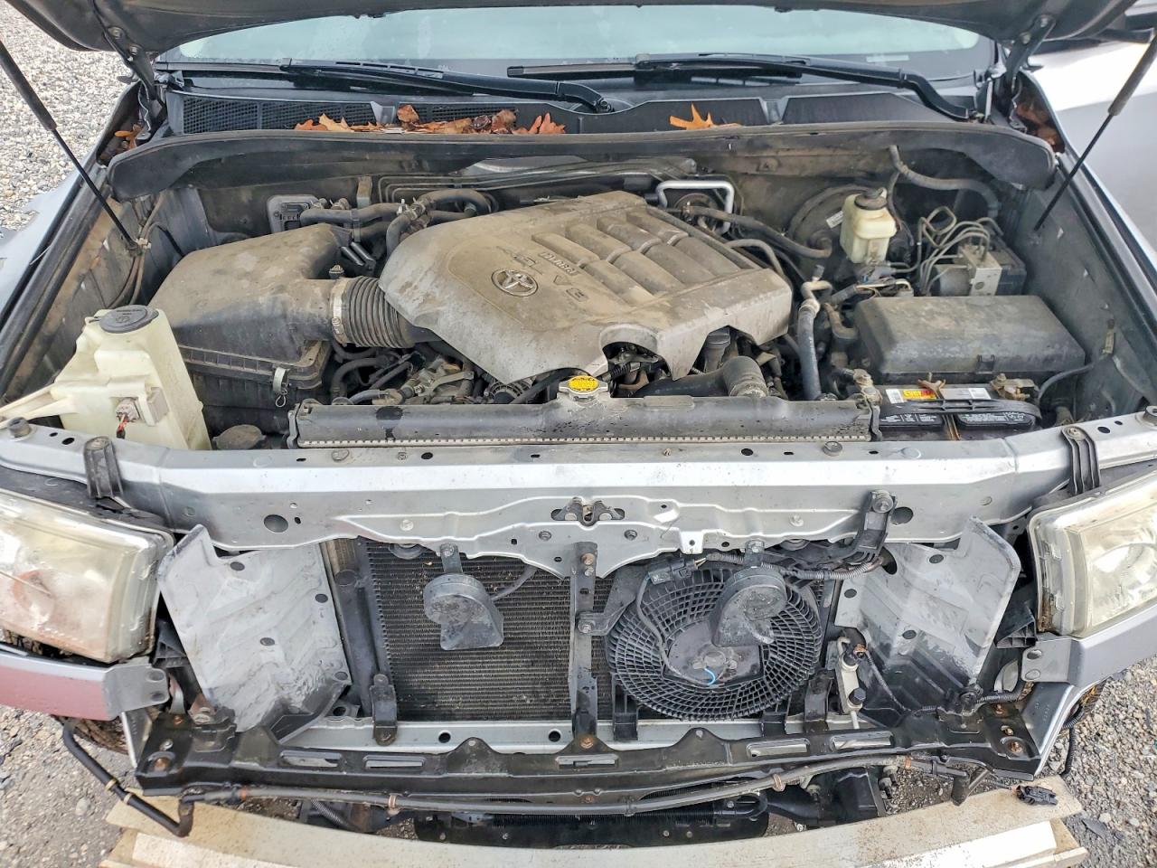 2010 TOYOTA SEQUOIA