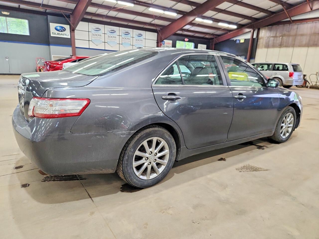 2011 TOYOTA CAMRY