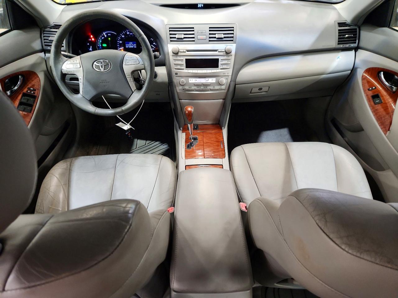 2011 TOYOTA CAMRY
