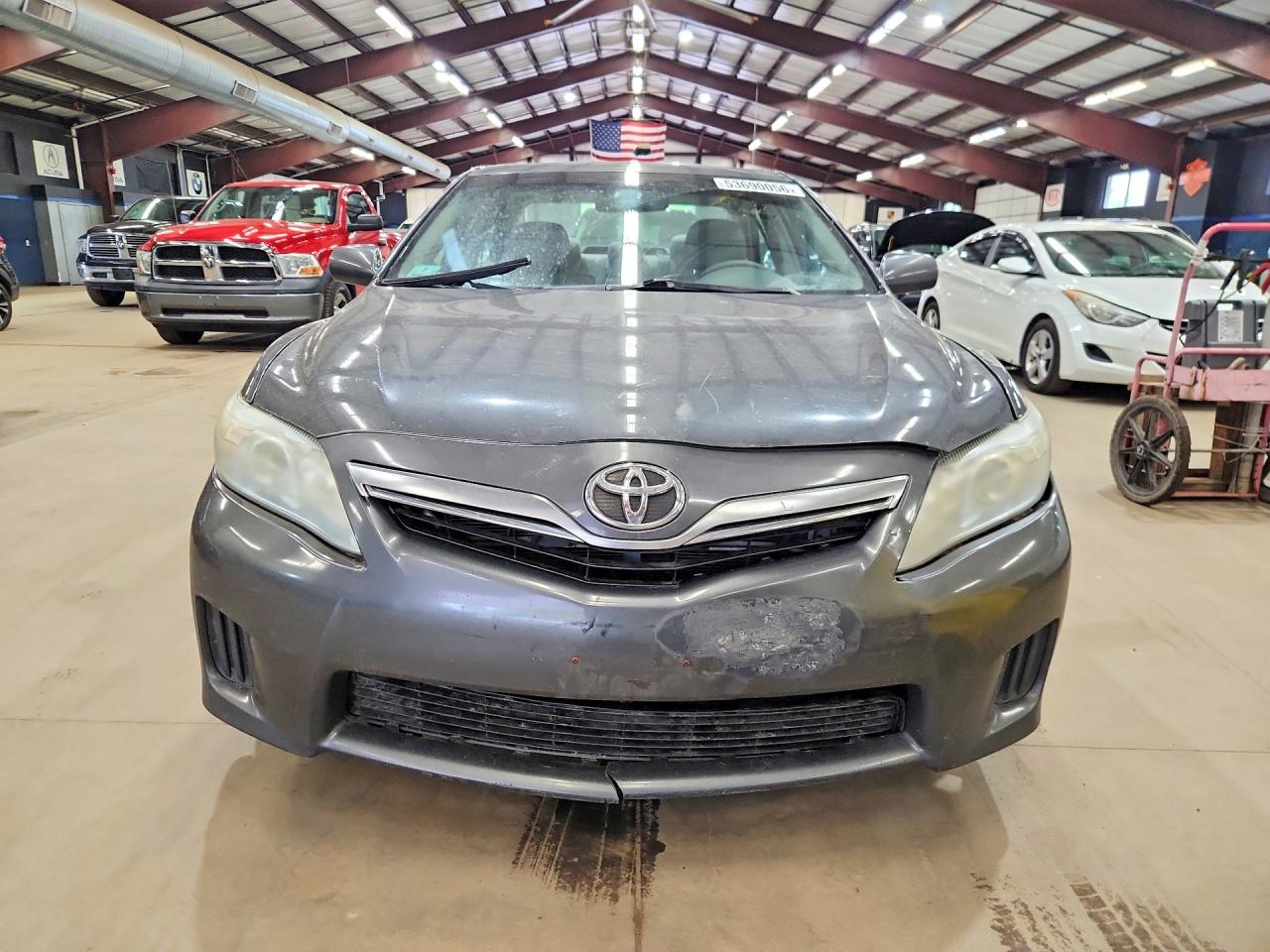 2011 TOYOTA CAMRY