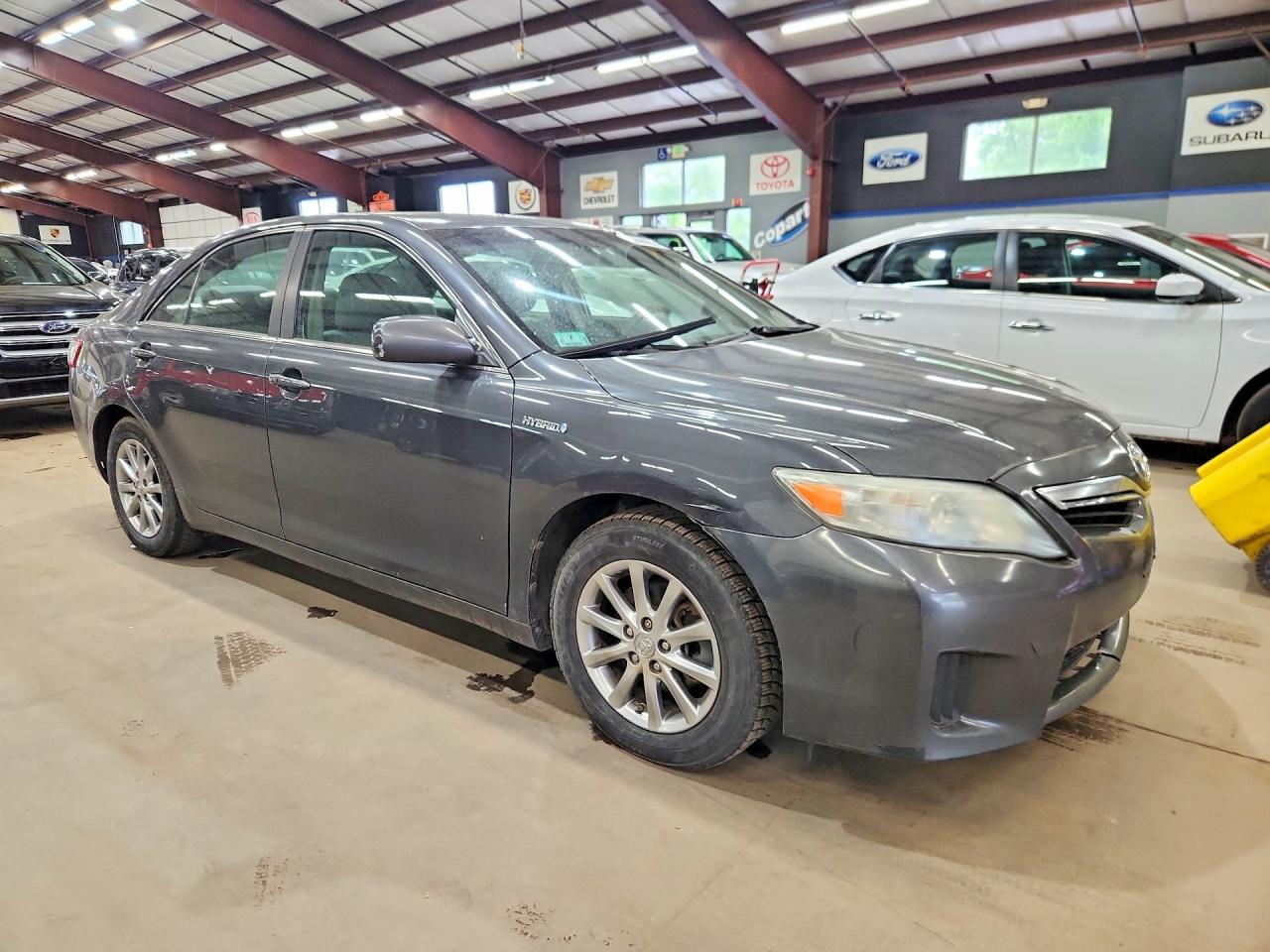 2011 TOYOTA CAMRY