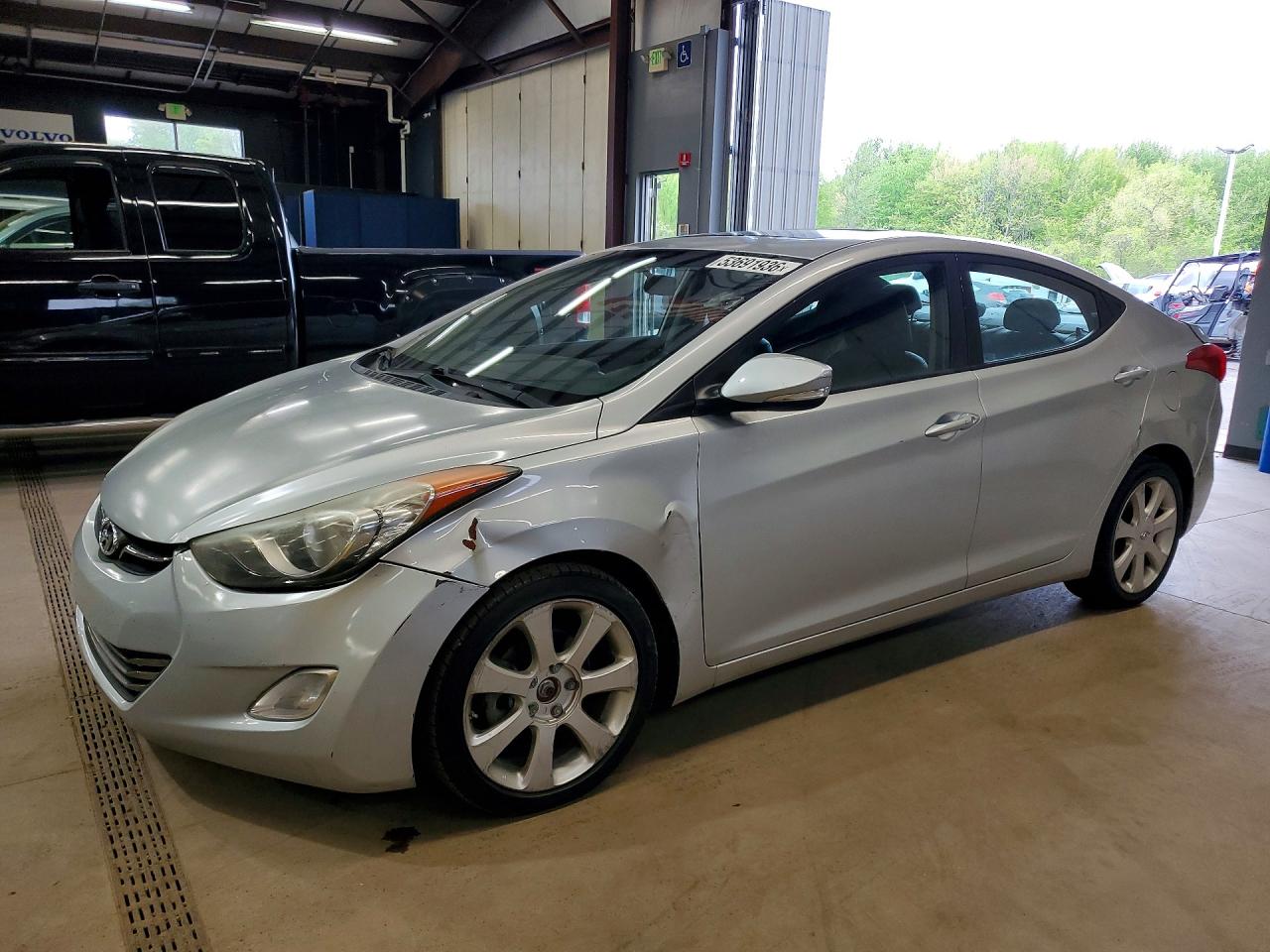2013 HYUNDAI ELANTRA