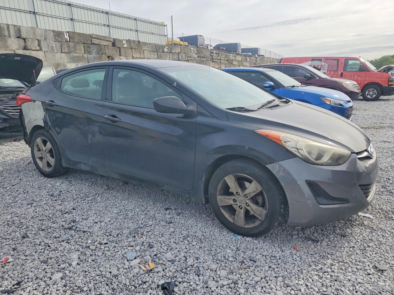 2013 HYUNDAI ELANTRA