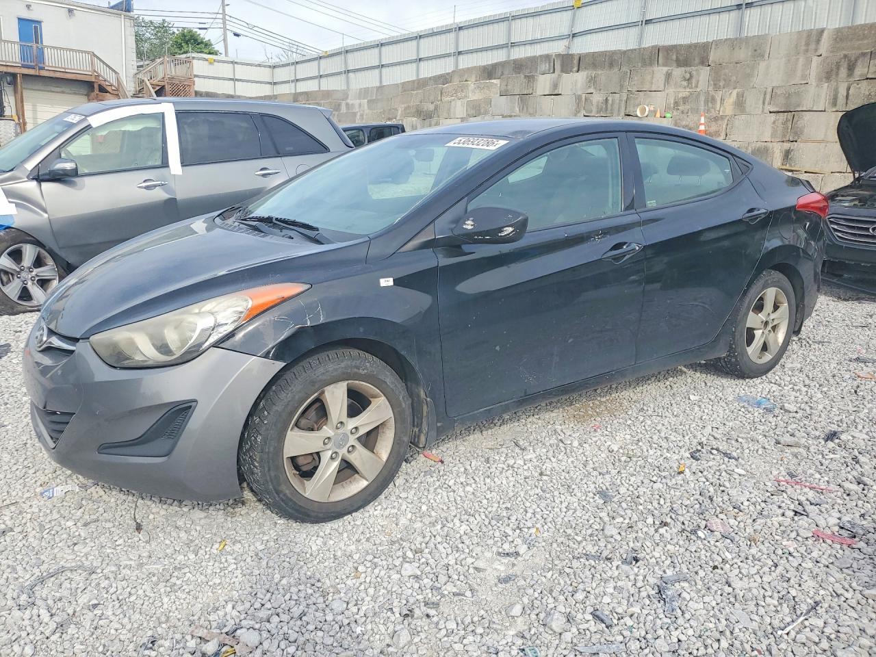 2013 HYUNDAI ELANTRA