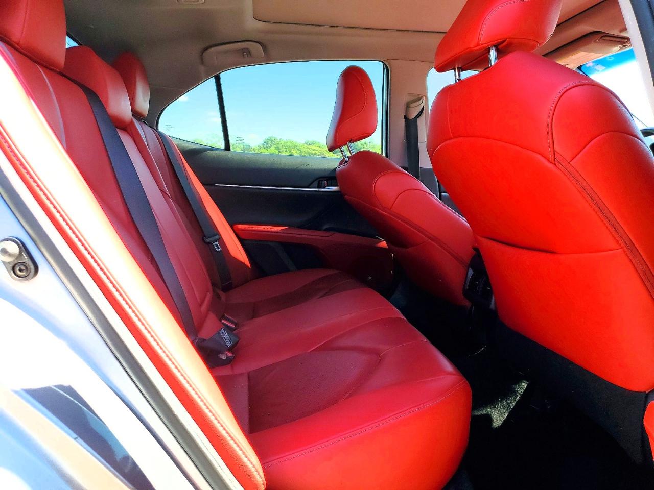 2019 TOYOTA CAMRY