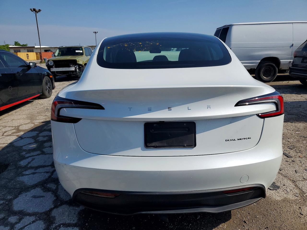 2024 TESLA MODEL 3