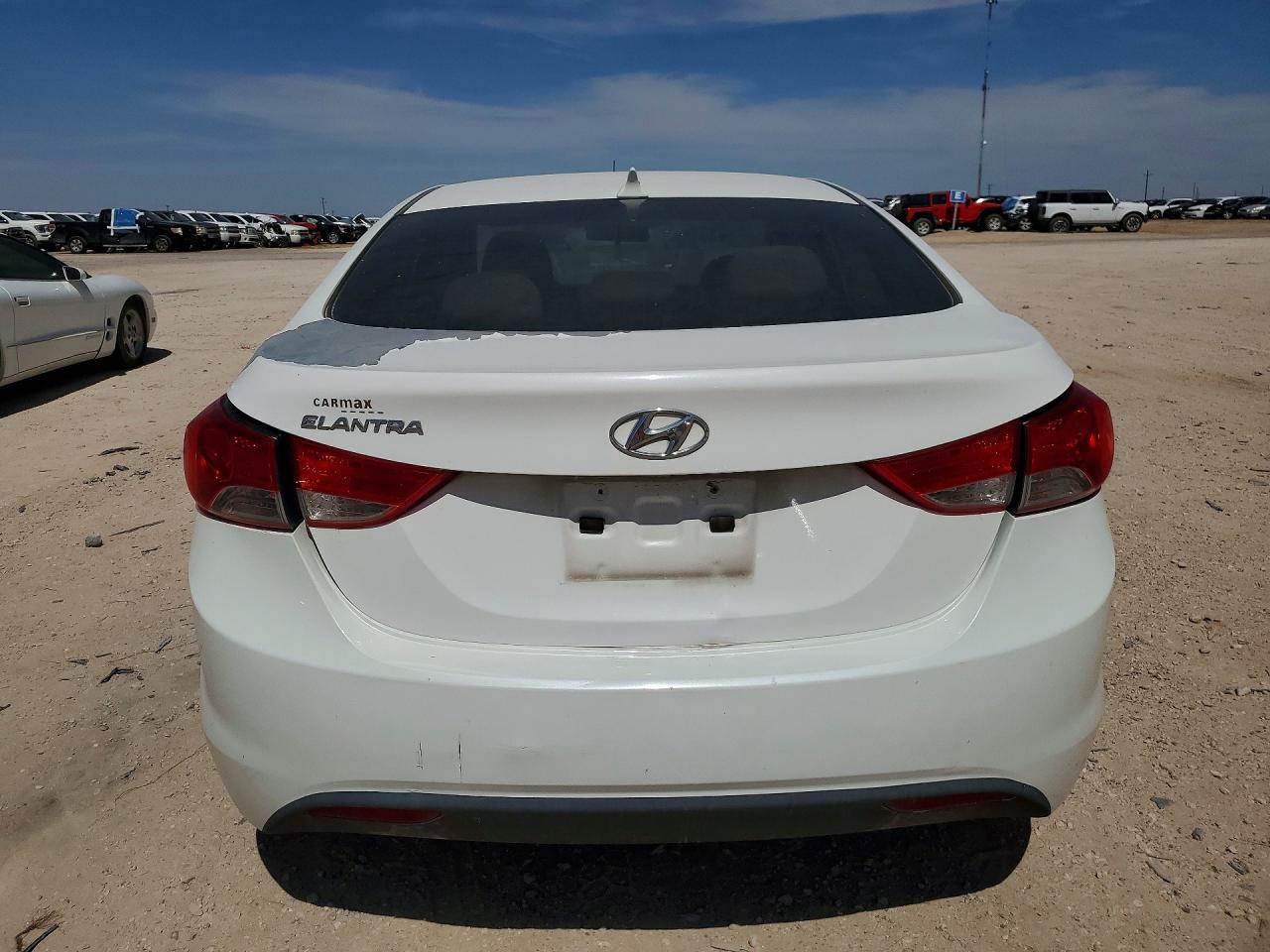 2013 HYUNDAI ELANTRA