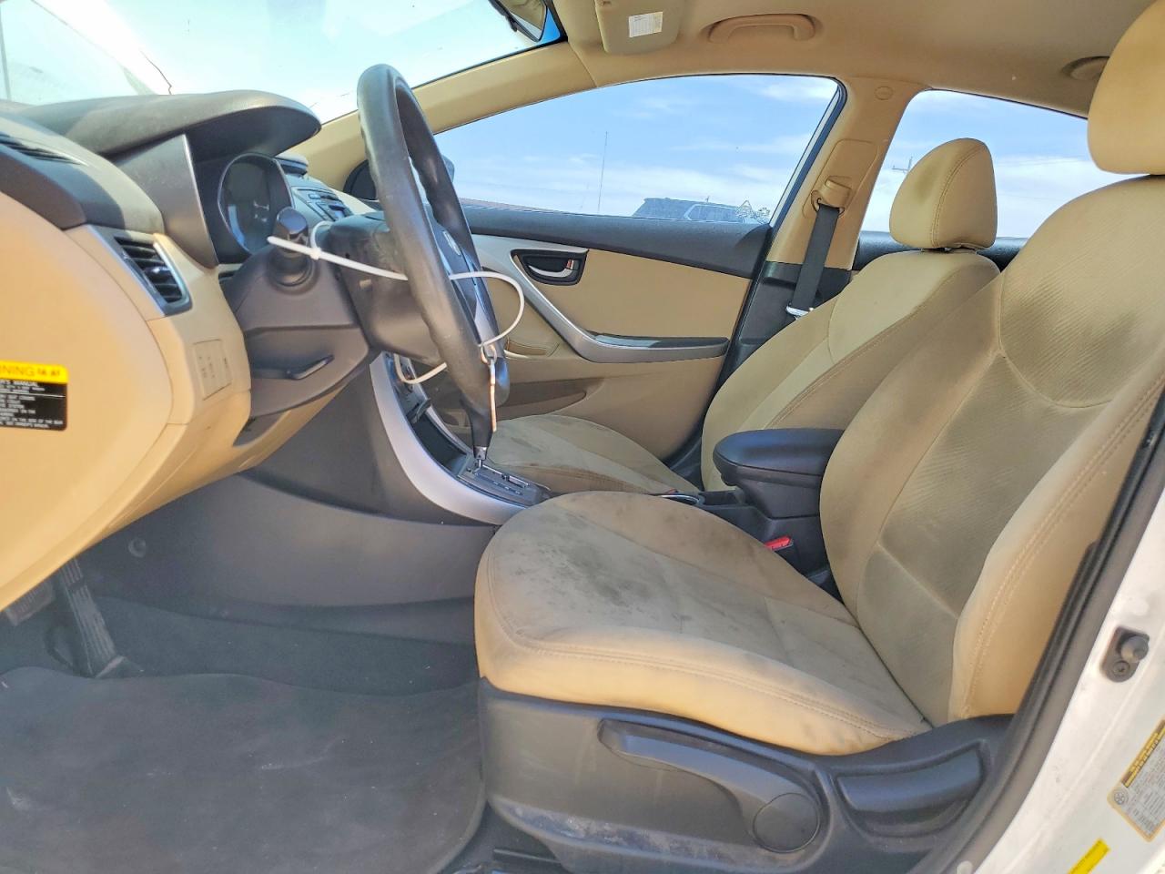 2013 HYUNDAI ELANTRA