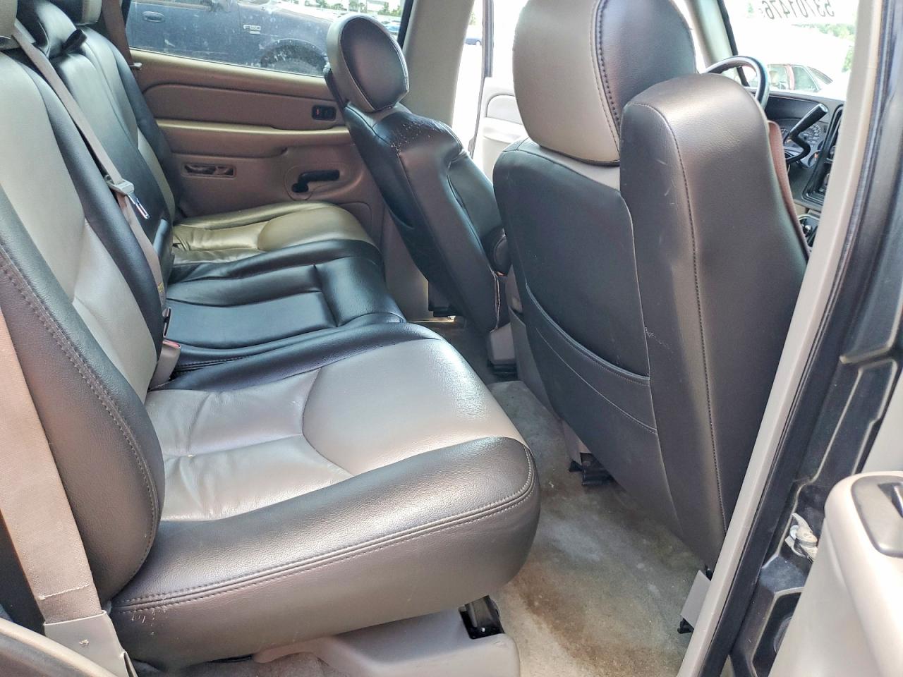 2004 CHEVROLET TAHOE