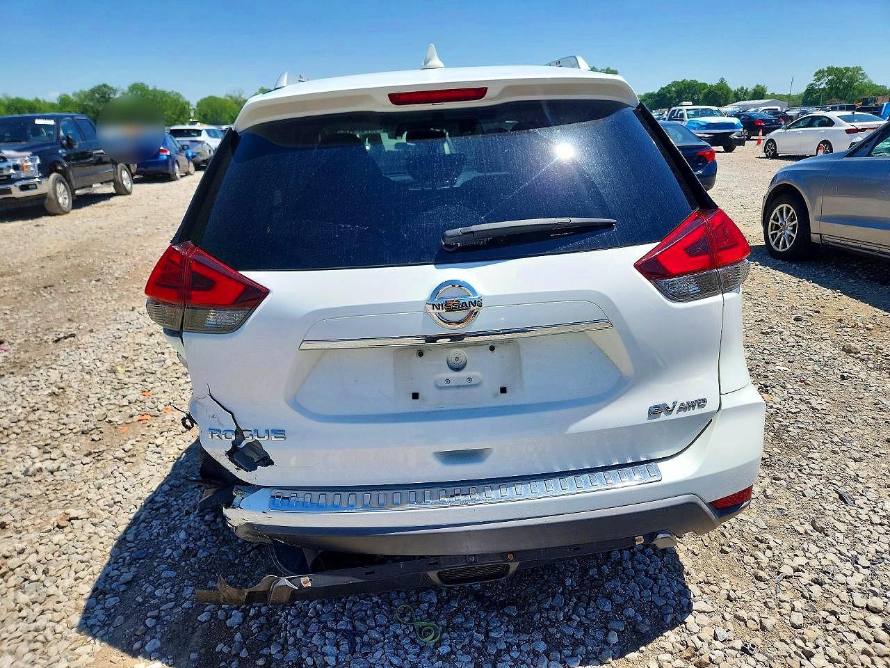 2017 NISSAN ROGUE