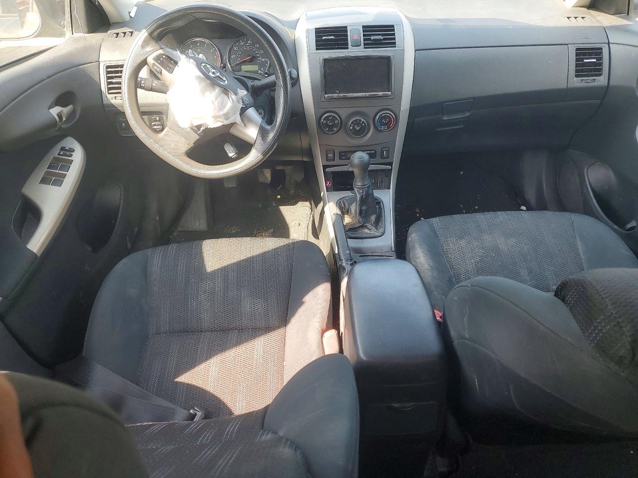 2011 TOYOTA COROLLA