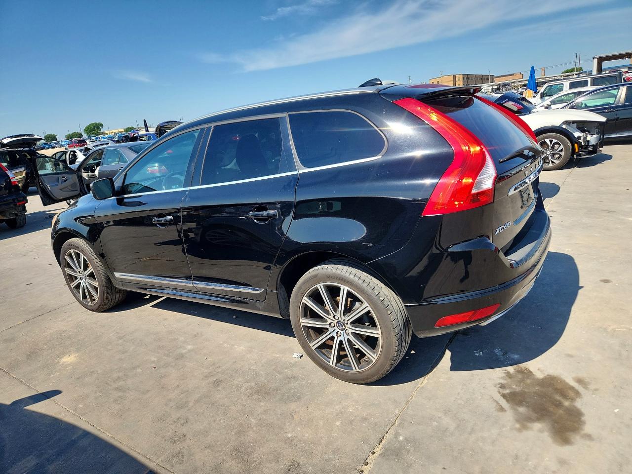 2015 VOLVO XC60