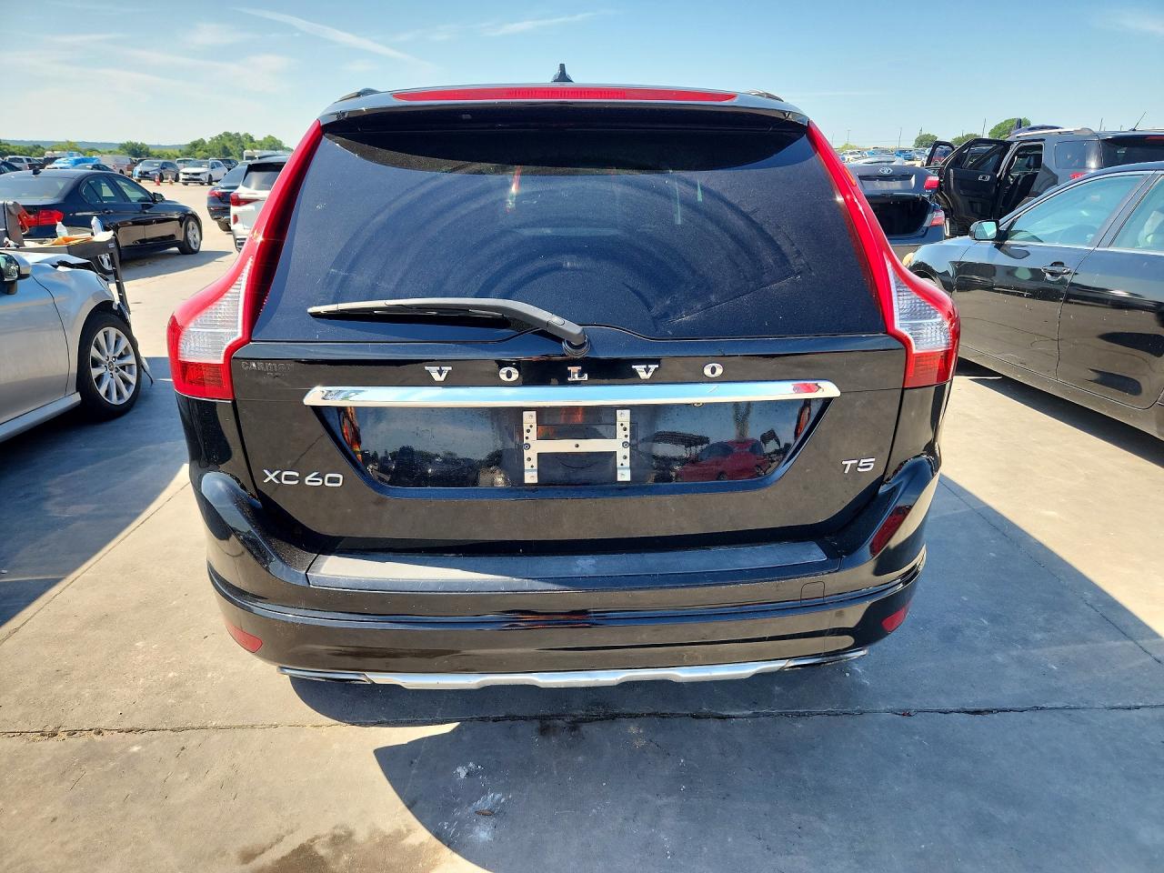 2015 VOLVO XC60