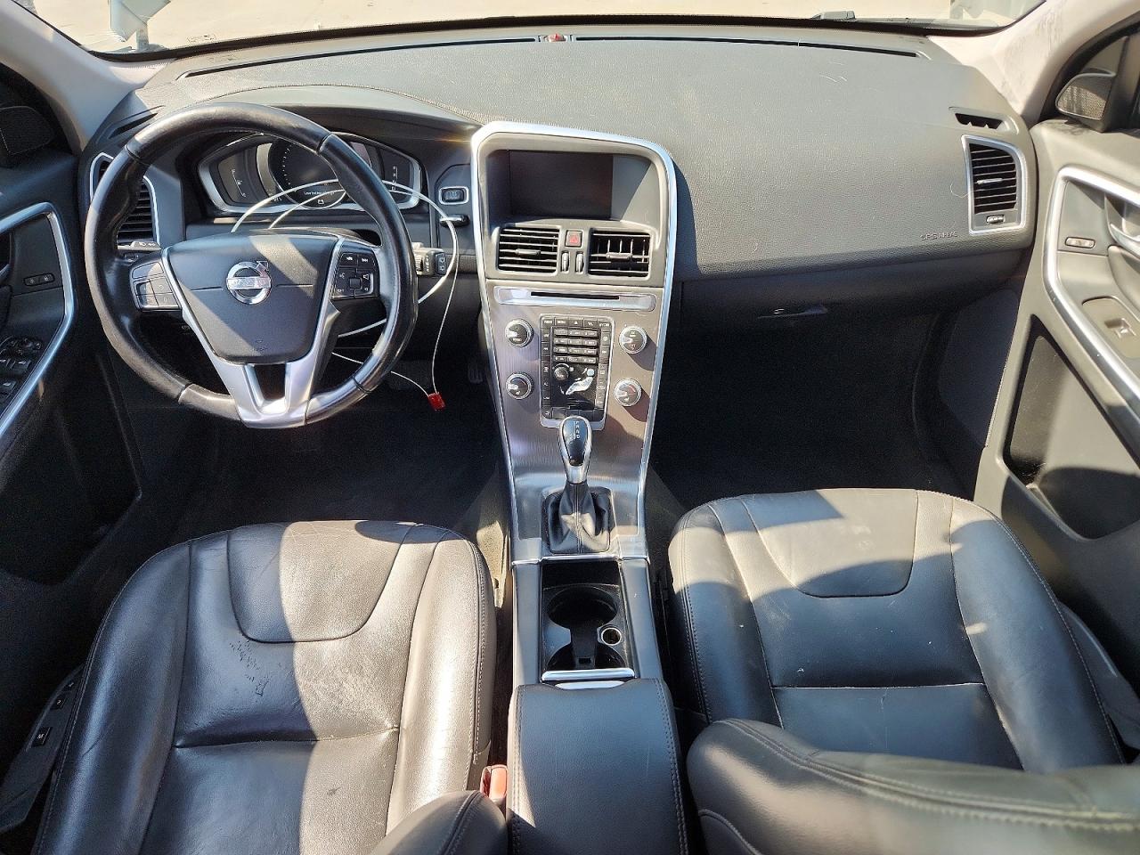2015 VOLVO XC60