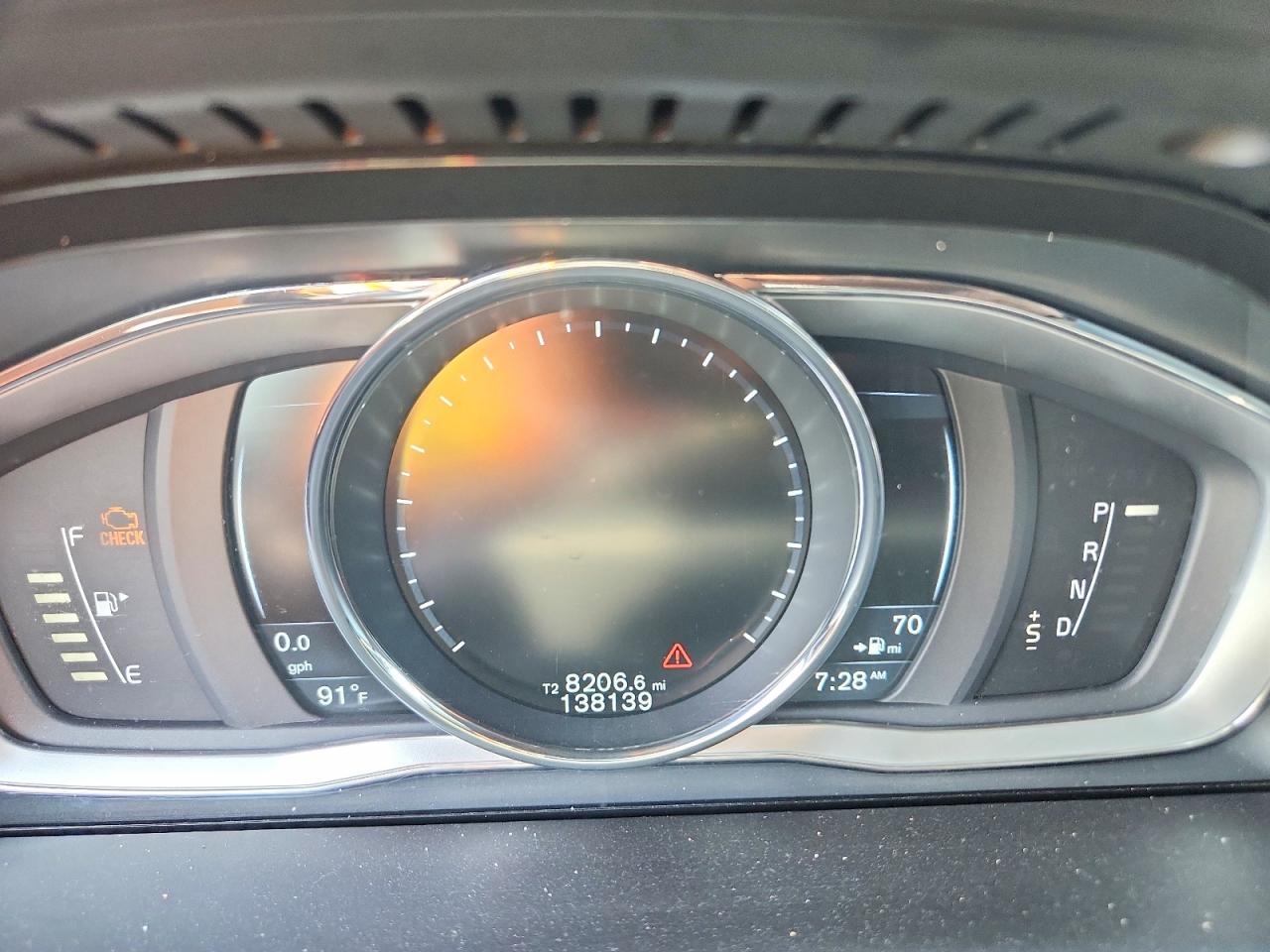 2015 VOLVO XC60