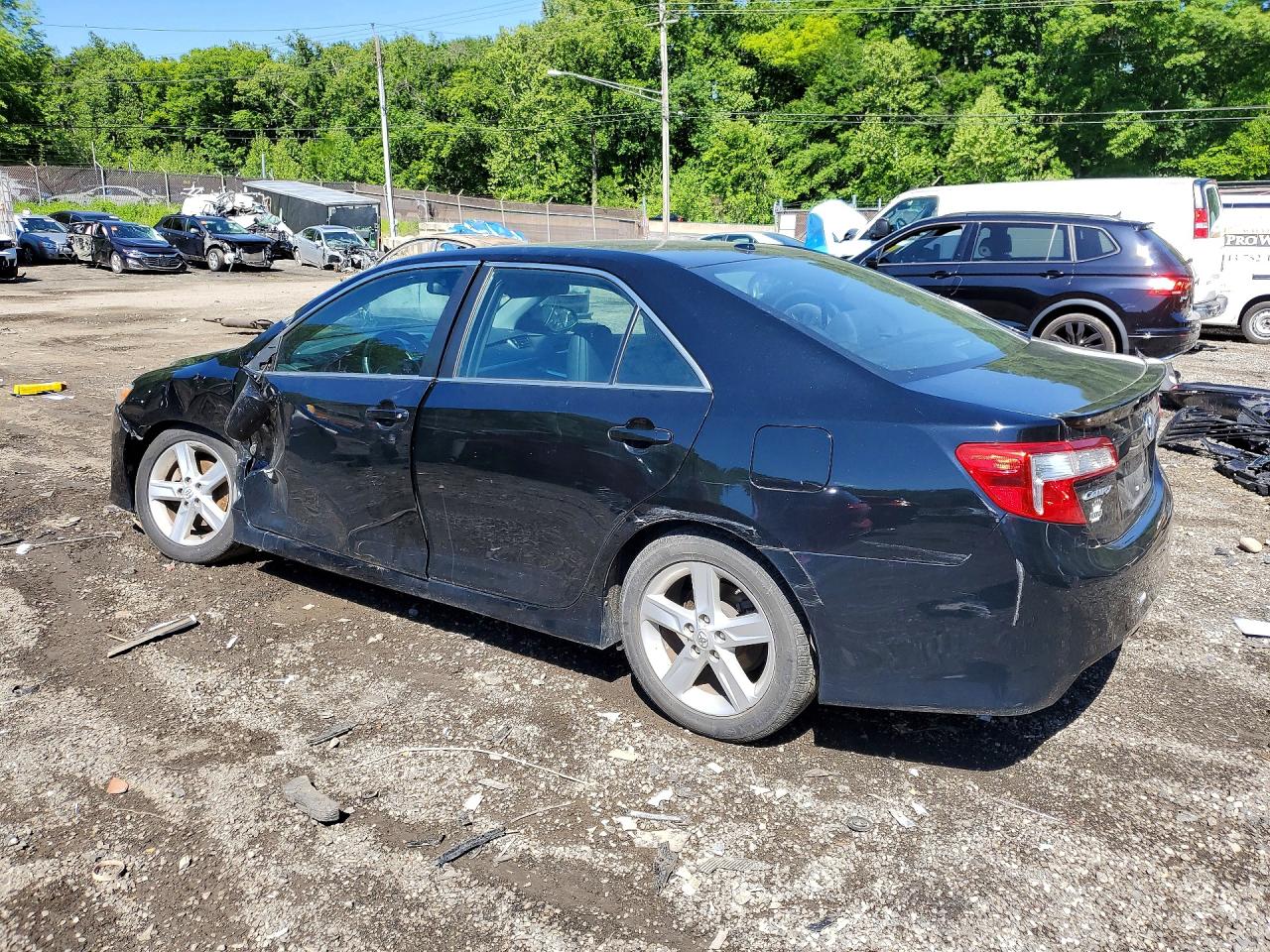 2014 TOYOTA CAMRY