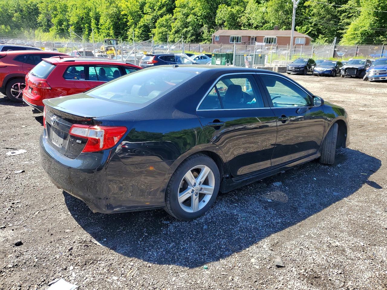 2014 TOYOTA CAMRY