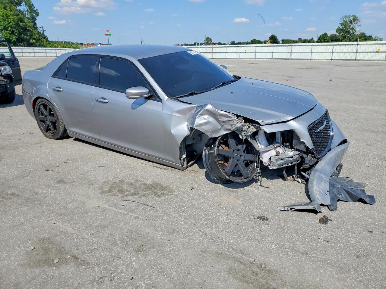 2016 CHRYSLER 300
