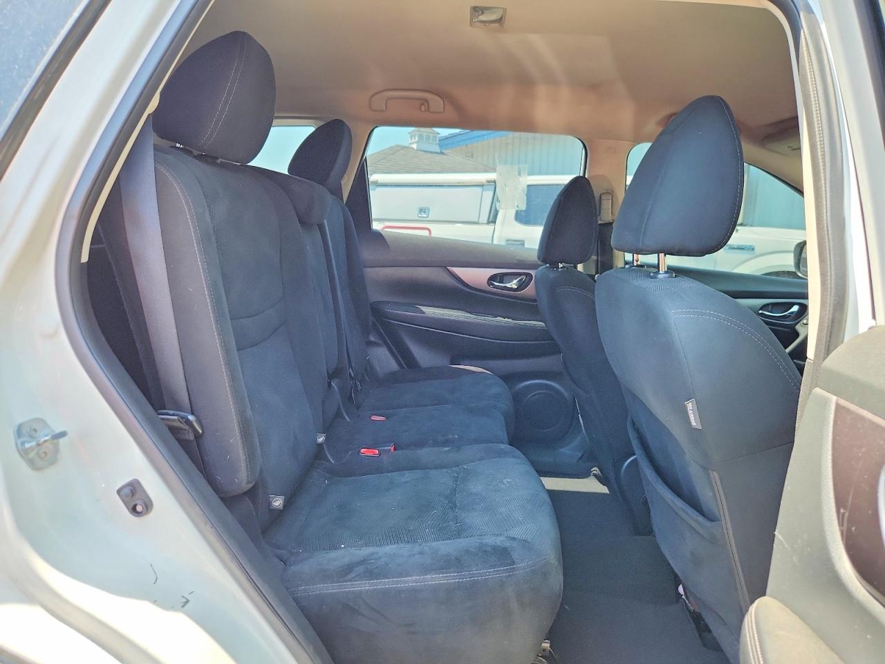 2016 NISSAN ROGUE