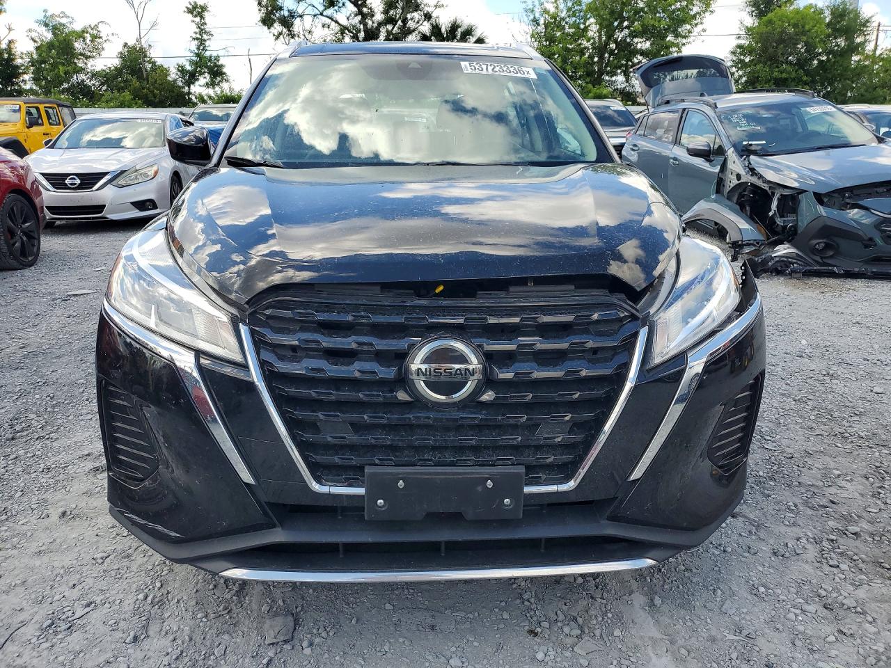 2021 NISSAN KICKS
