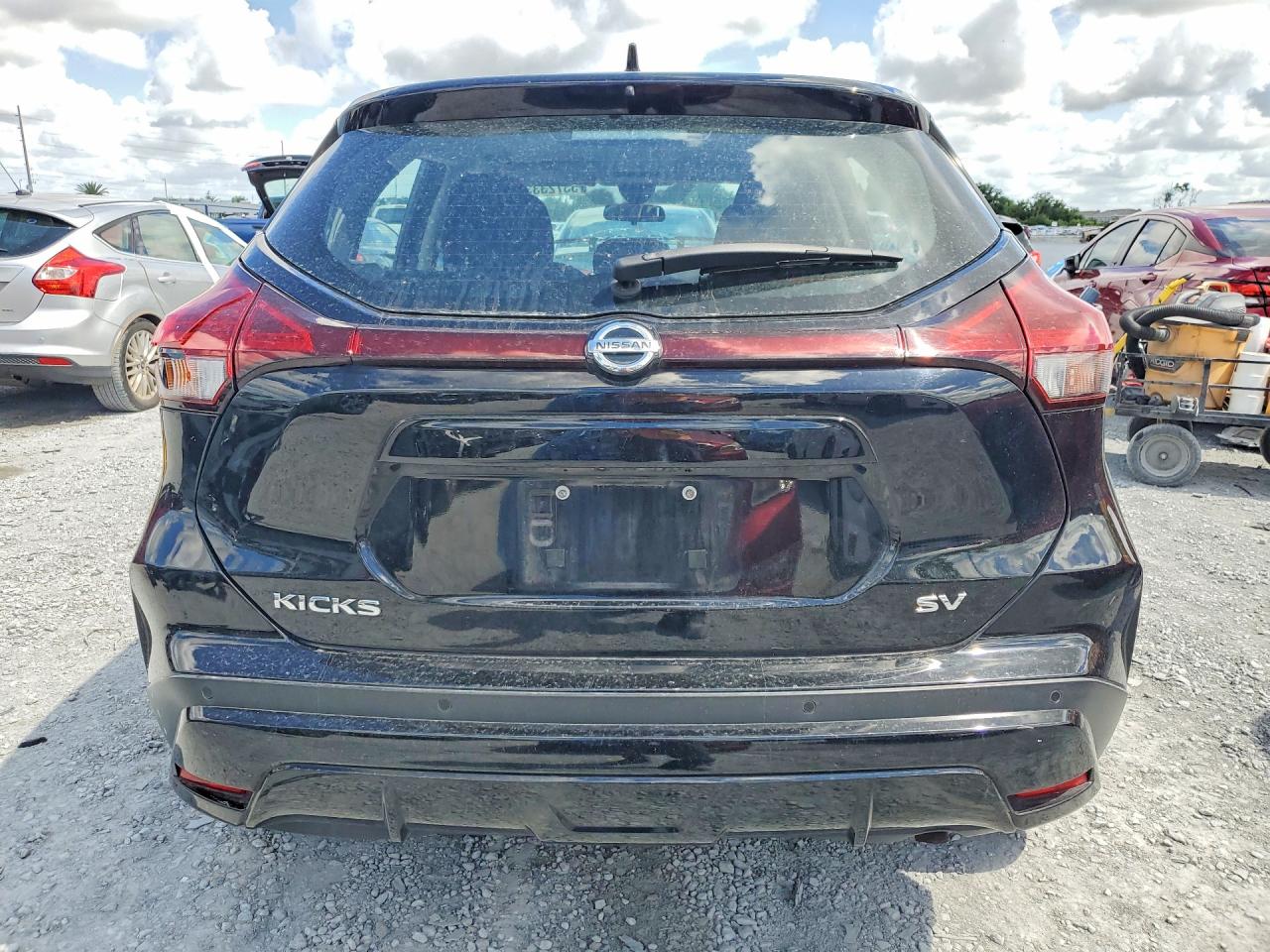 2021 NISSAN KICKS