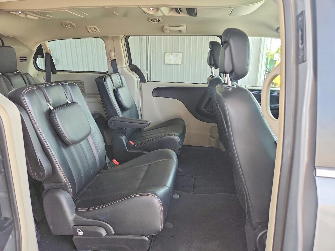 2014 CHRYSLER MINIVAN