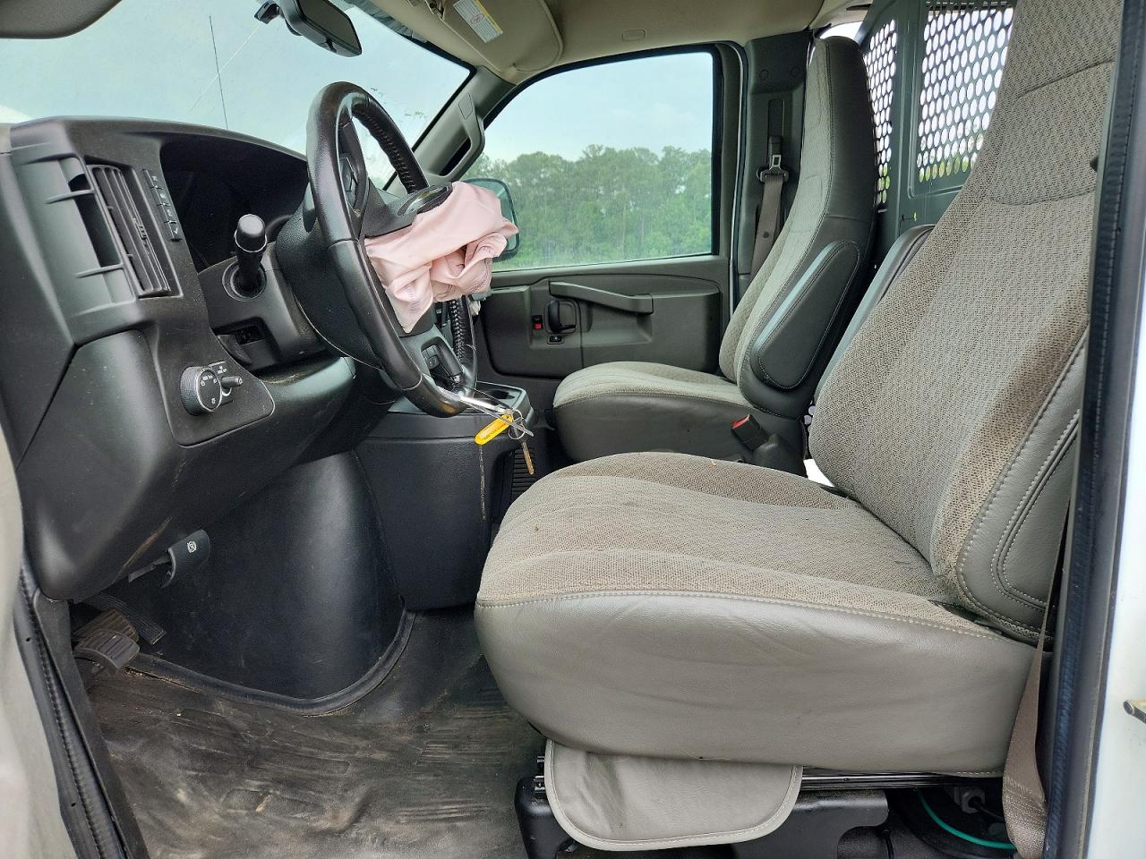 2022 CHEVROLET EXPRESS