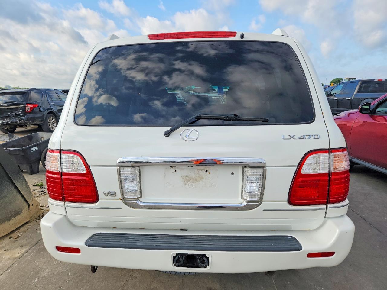 2004 LEXUS LX470