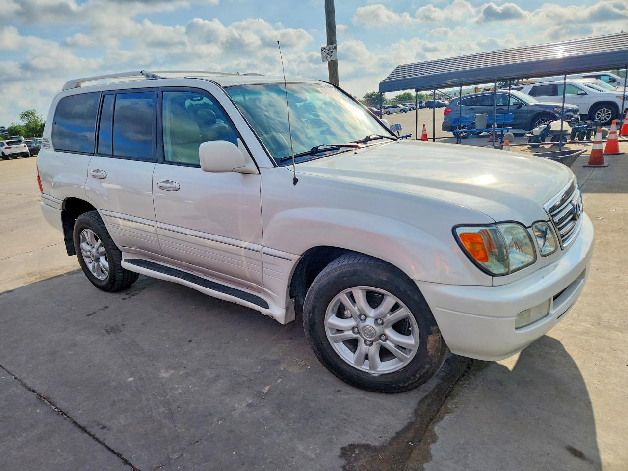 2004 LEXUS LX470