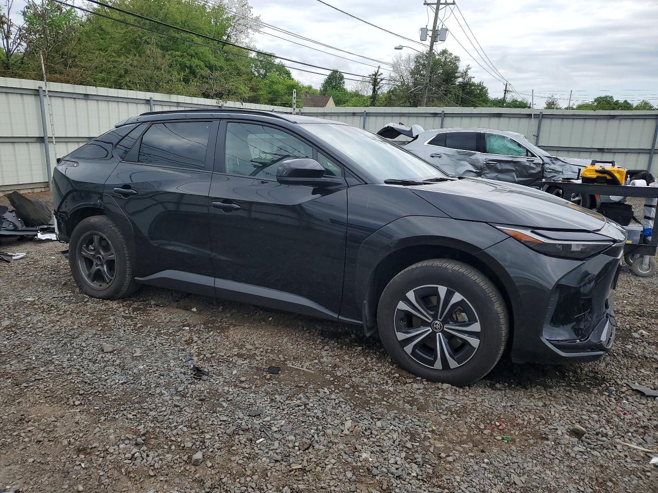 2025 TOYOTA BZ4X XLE