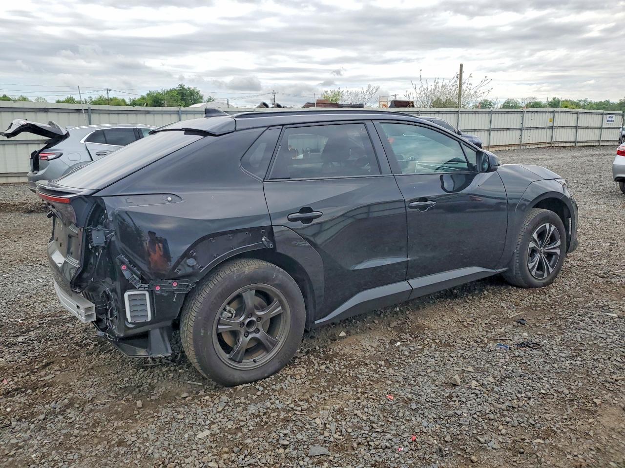 2025 TOYOTA BZ4X XLE