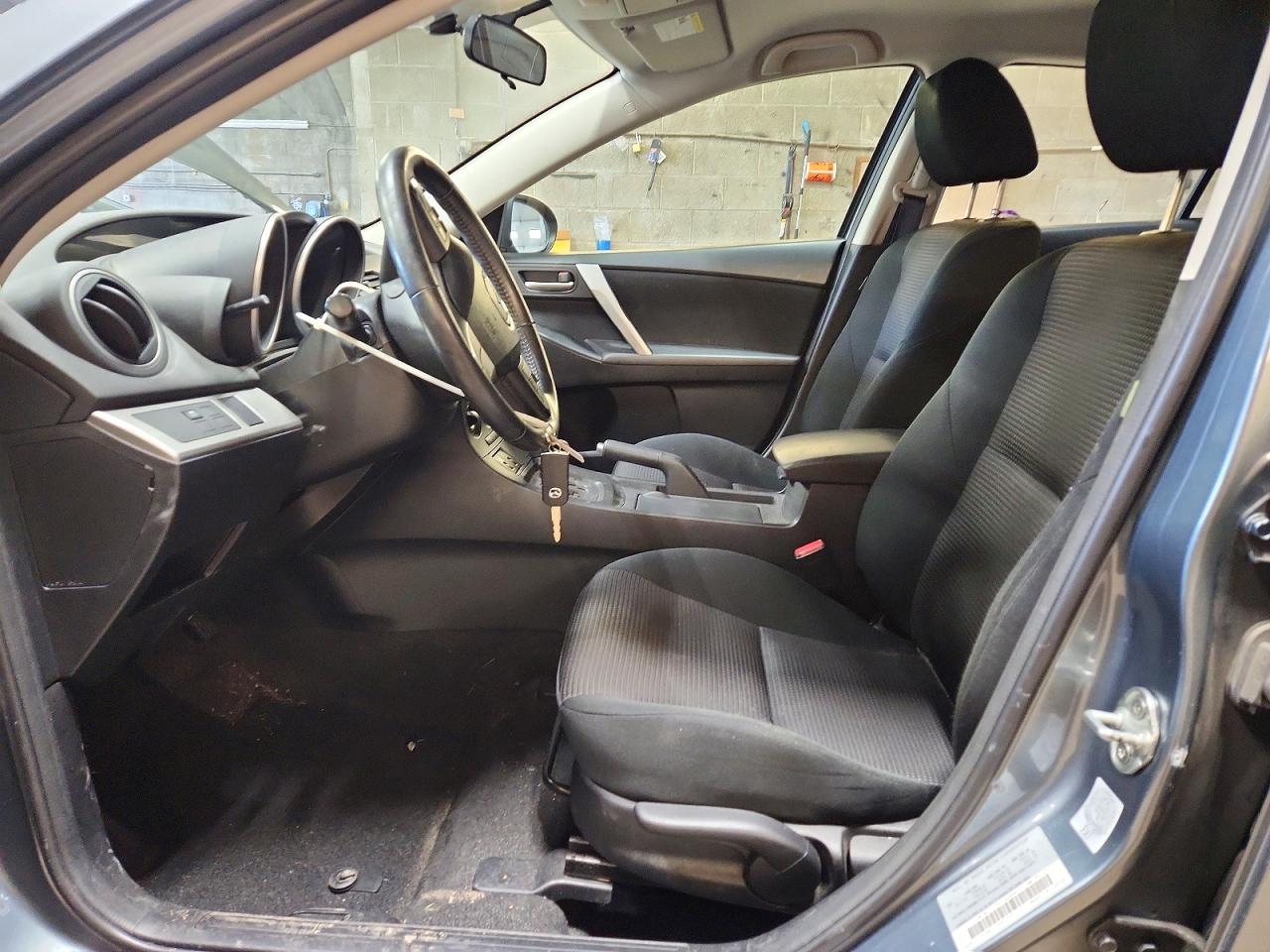 2012 MAZDA 3