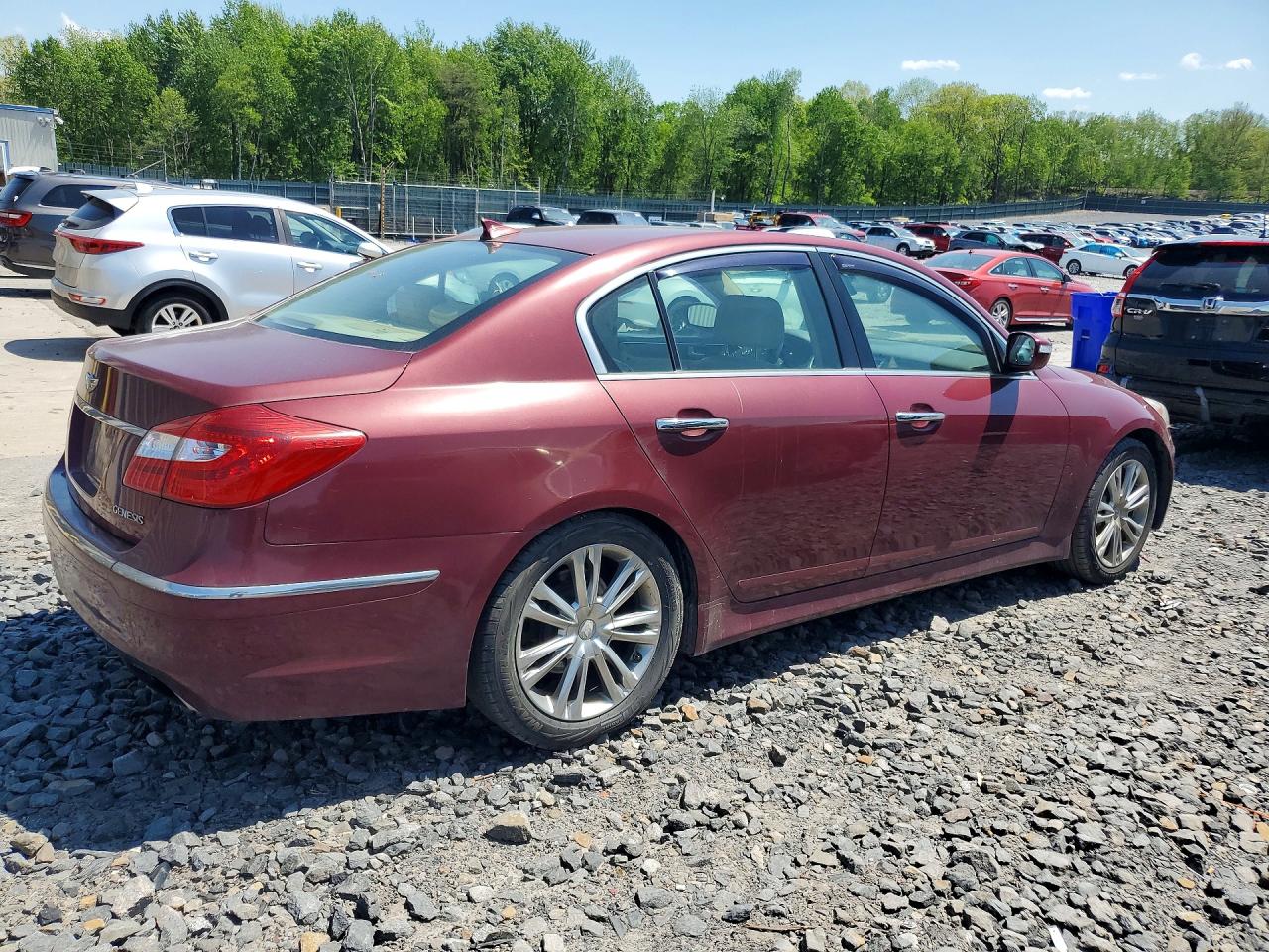 2013 HYUNDAI GENESIS