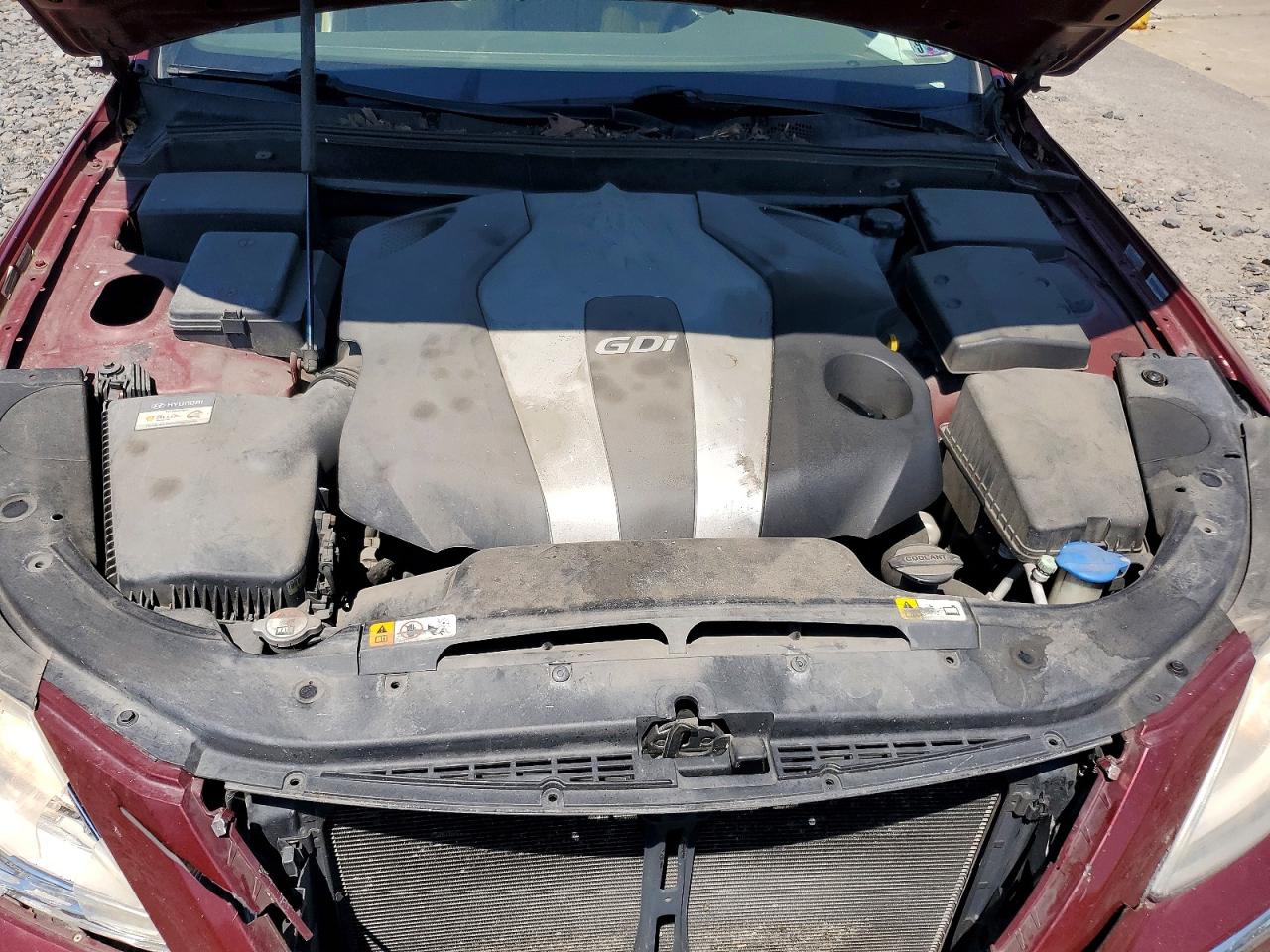 2013 HYUNDAI GENESIS