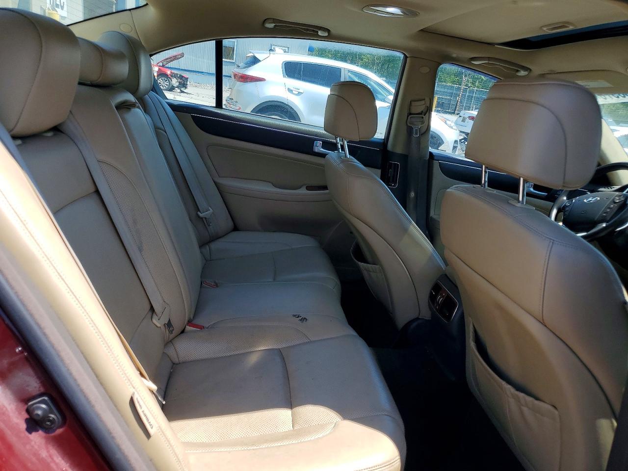 2013 HYUNDAI GENESIS