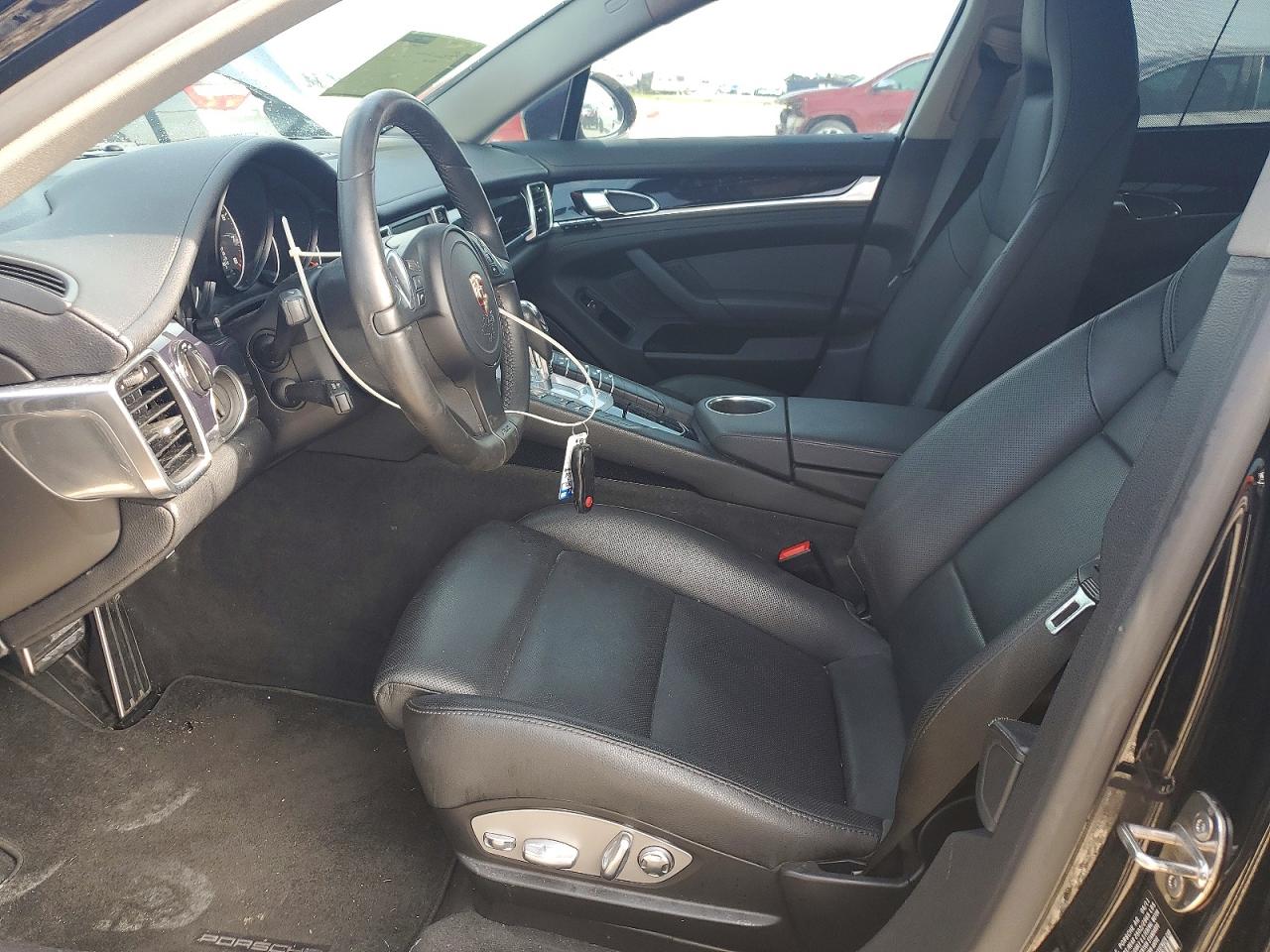 2011 PORSCHE PANAMERA