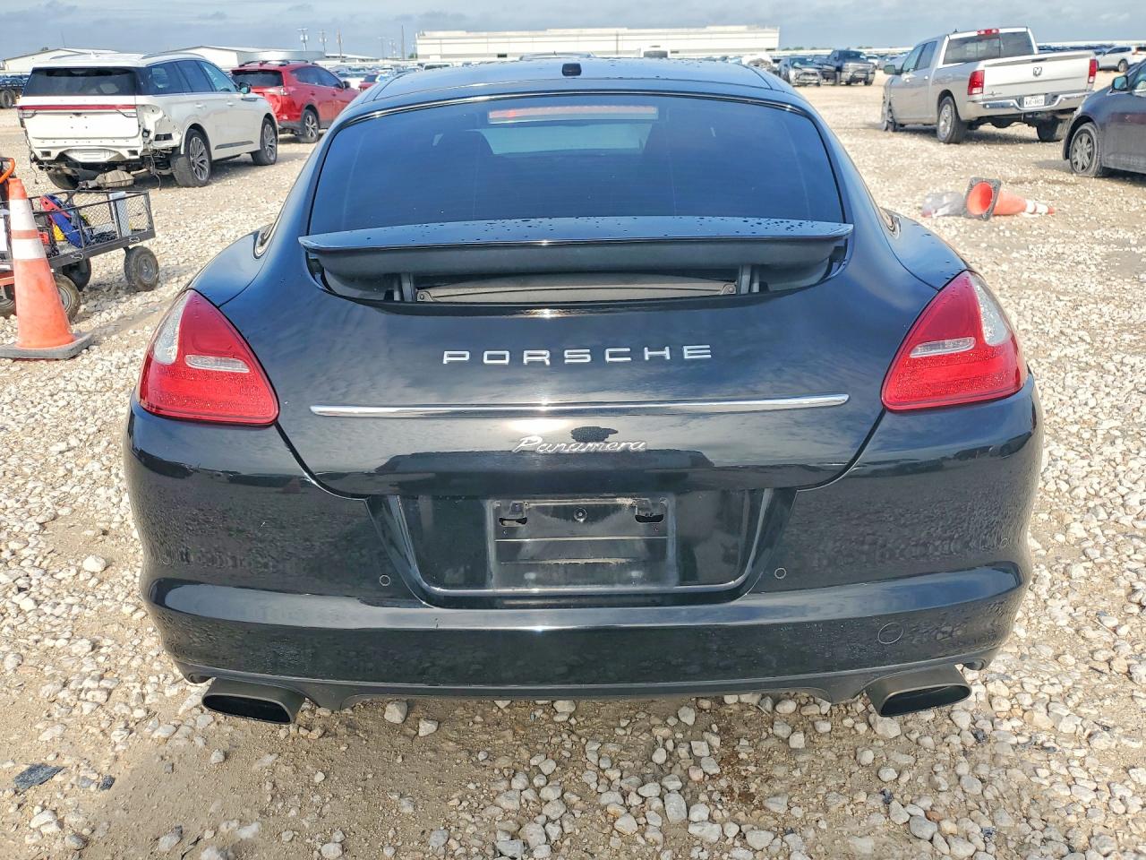 2011 PORSCHE PANAMERA