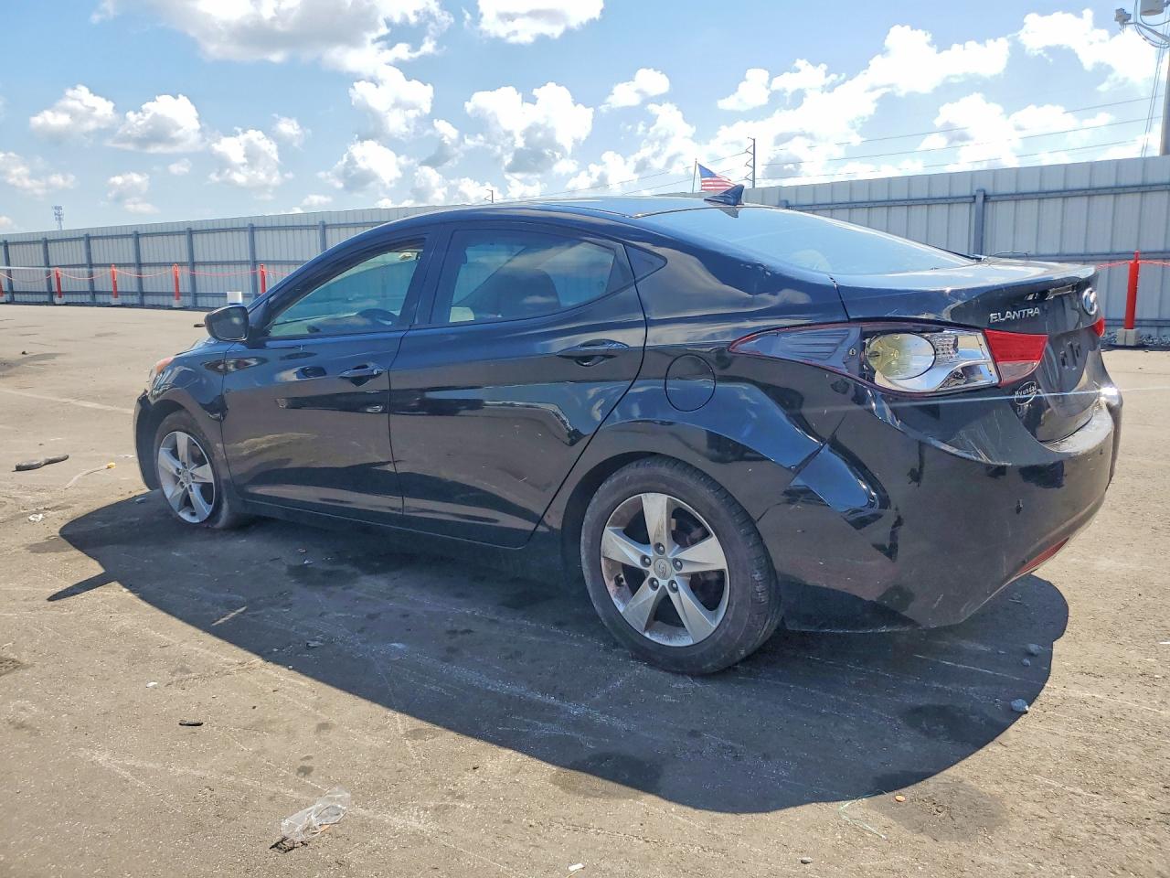 2013 HYUNDAI ELANTRA