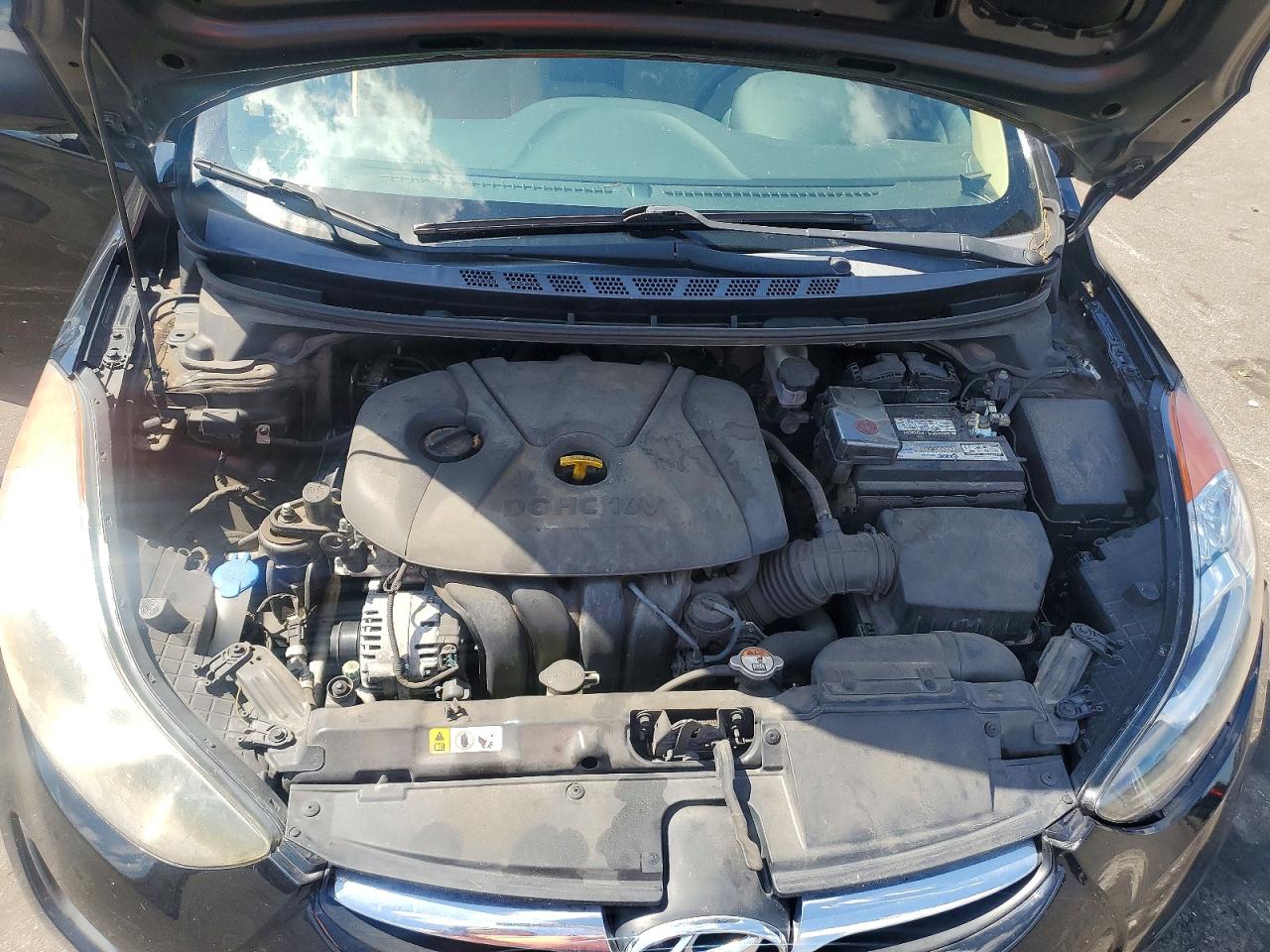 2013 HYUNDAI ELANTRA