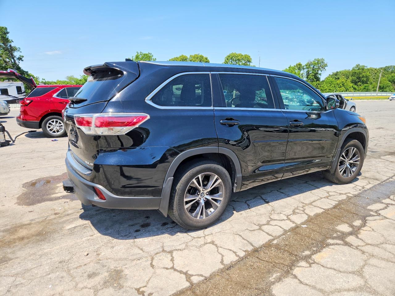 2016 TOYOTA HIGHLANDER