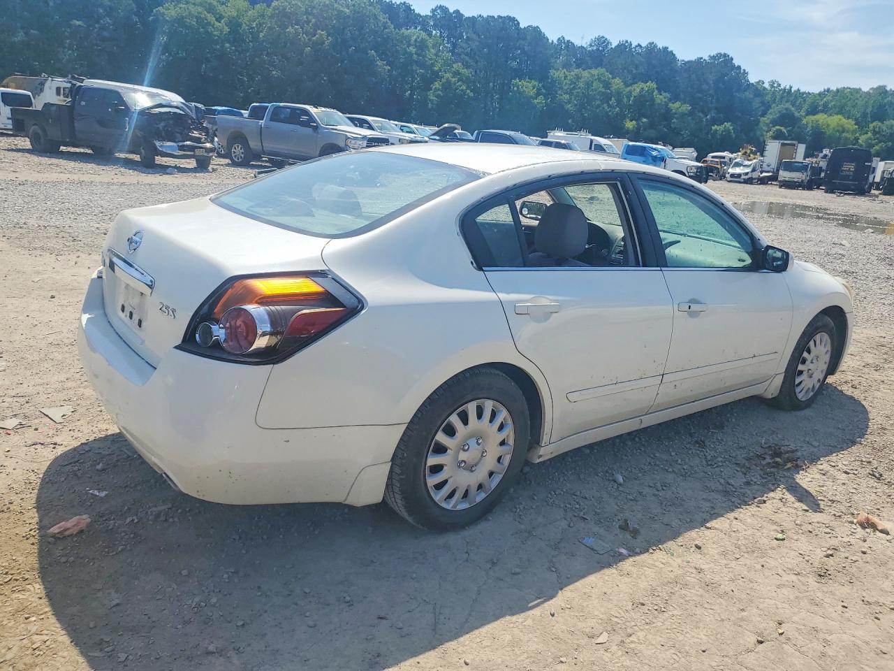 2011 NISSAN ALTIMA